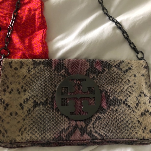 Tory Burch wristlet✨ - Picture 2 of 5